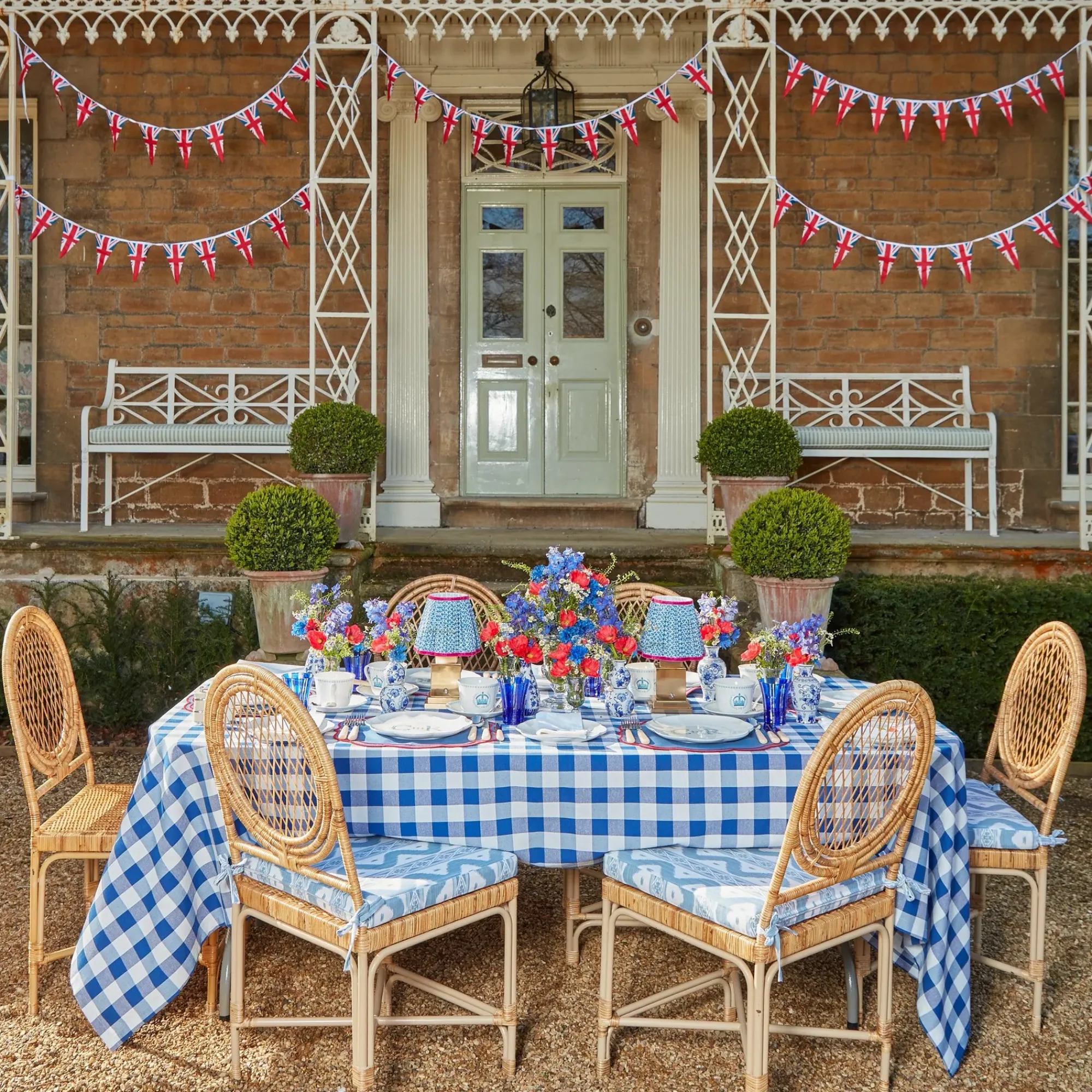 Coronation Breakfast Cup & Saucer (Set Of 4)|Mrs. Alice Clearance