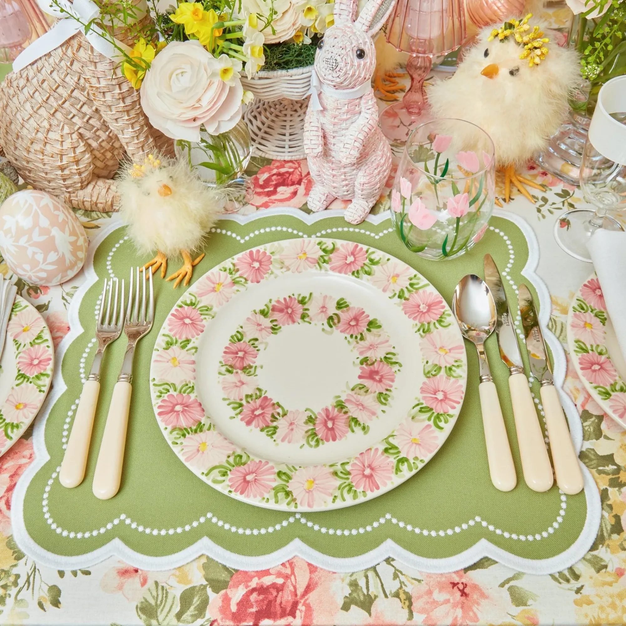 Dahlia Garland Dinner & Starter Plates (Set Of 8)|Mrs. Alice Sale