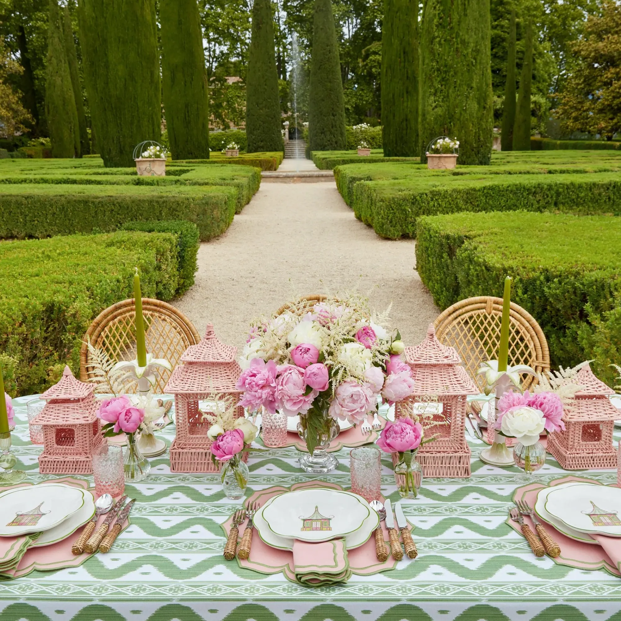 Green Ikat & Pink Fleur Linen Set|Mrs. Alice Hot