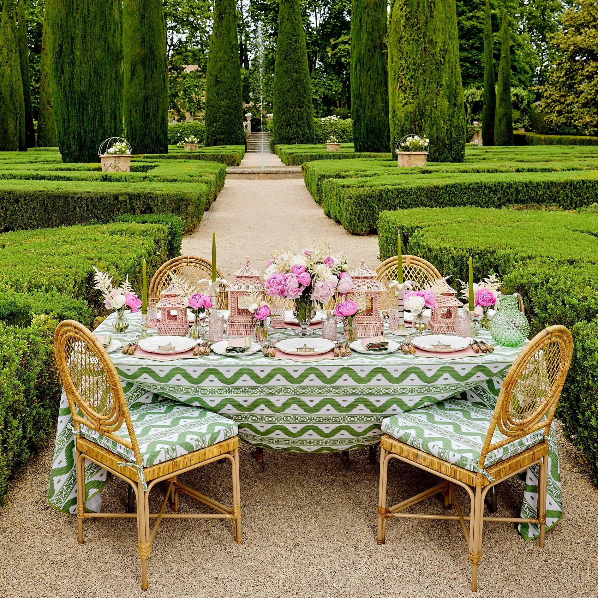 Green Ikat & Pink Fleur Linen Set|Mrs. Alice Hot