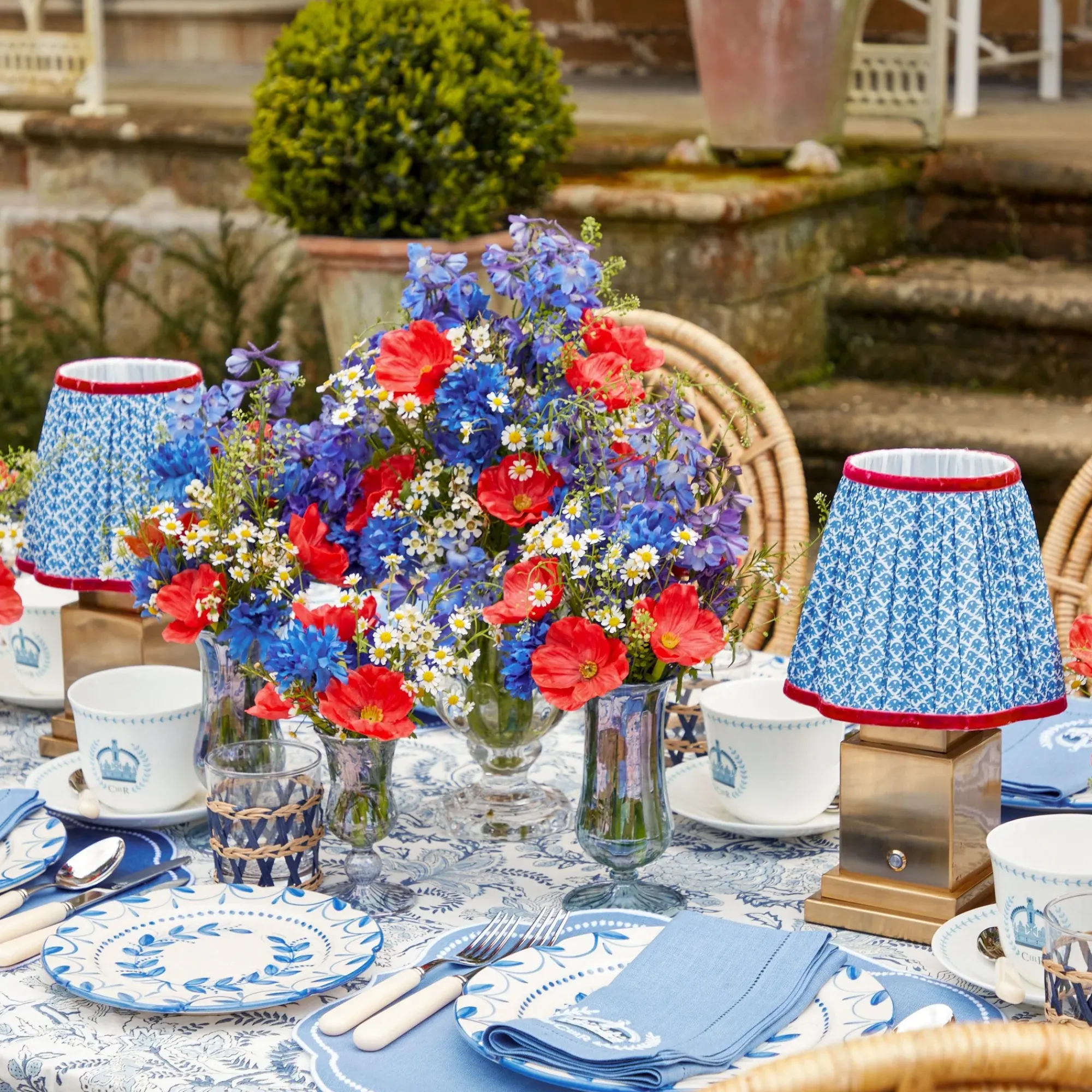 Rechargeable Lamp With Blue Lotus Lampshade|Mrs. Alice Hot