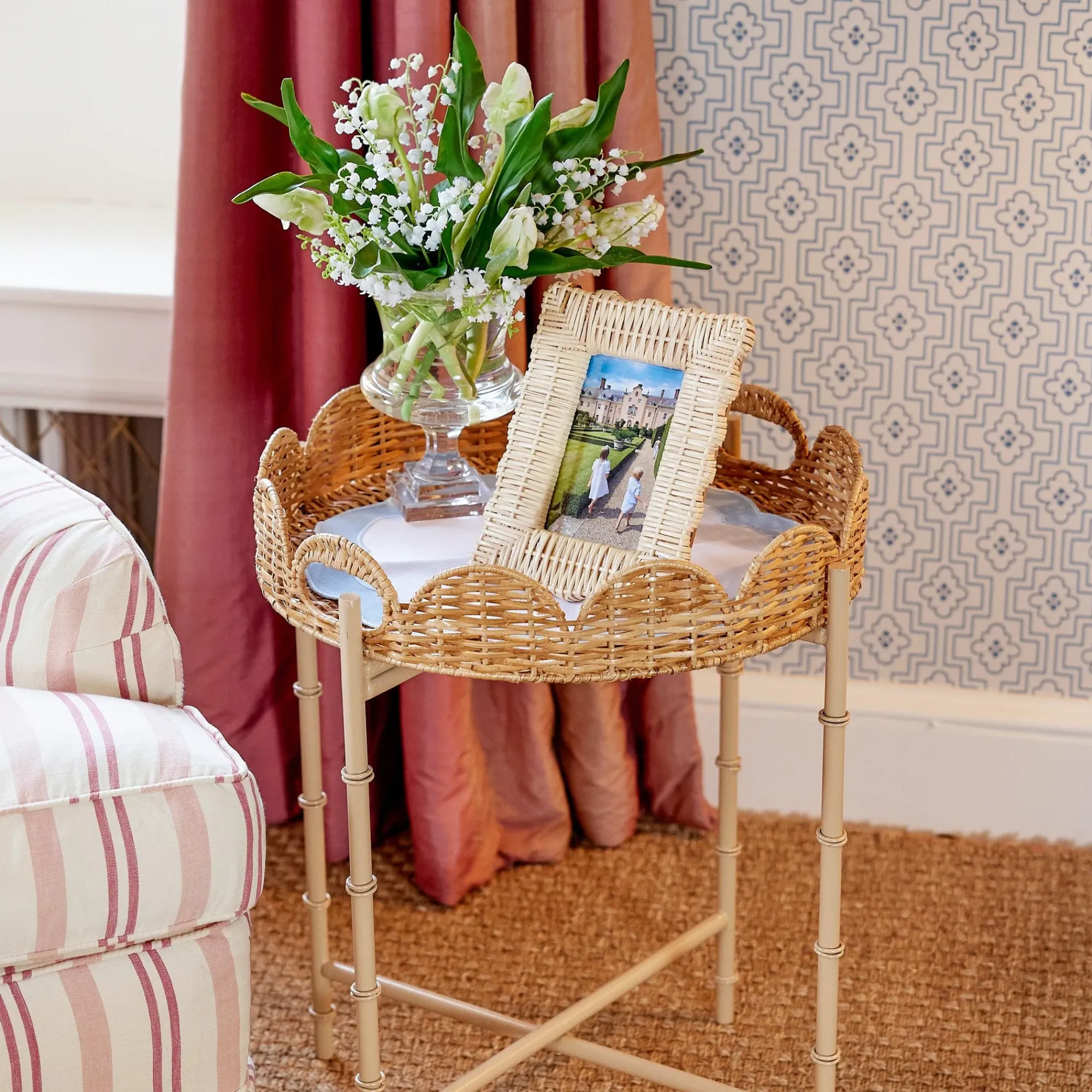 Round Scalloped Rattan Tray With Stand|Mrs. Alice Discount