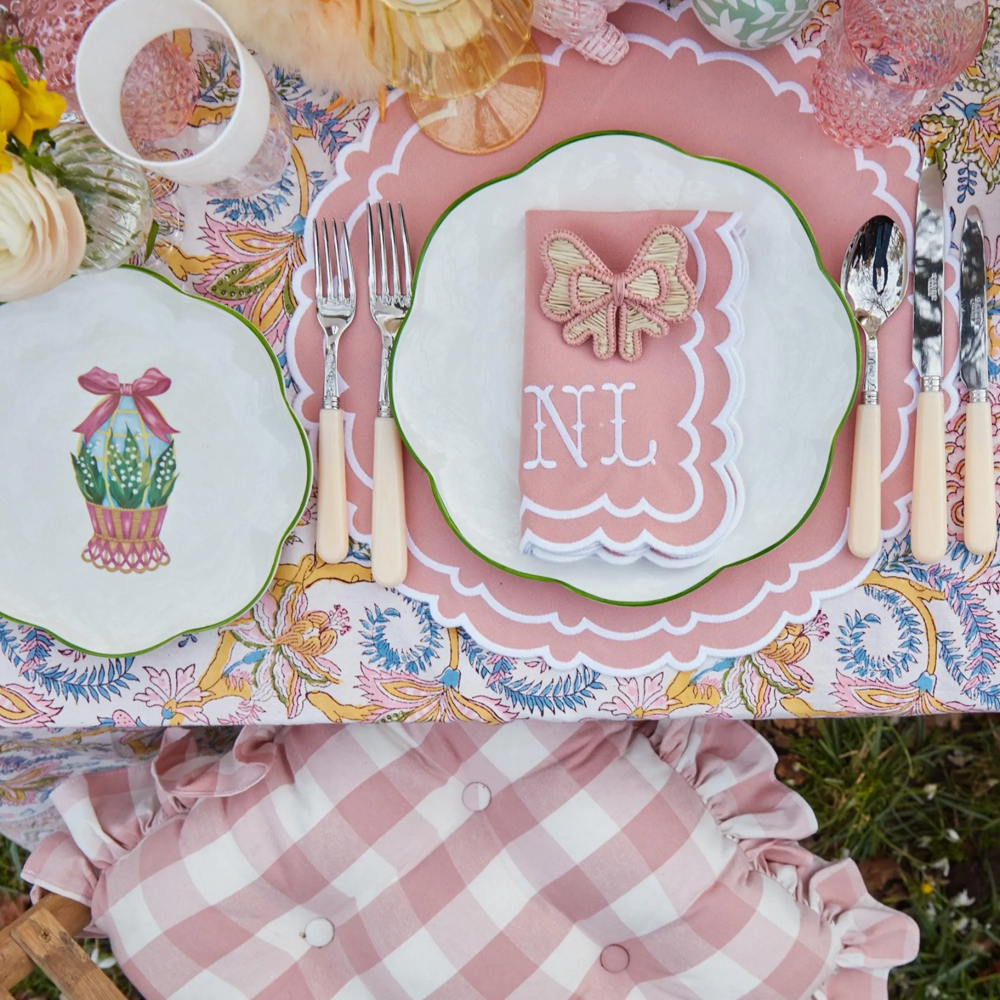 Scalloped Easter Starter Plates (Set Of 4)|Mrs. Alice Clearance