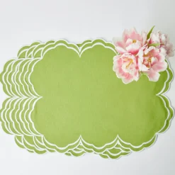 Serena Apple Green Scalloped Placemats (Set Of 4)|Mrs. Alice Clearance
