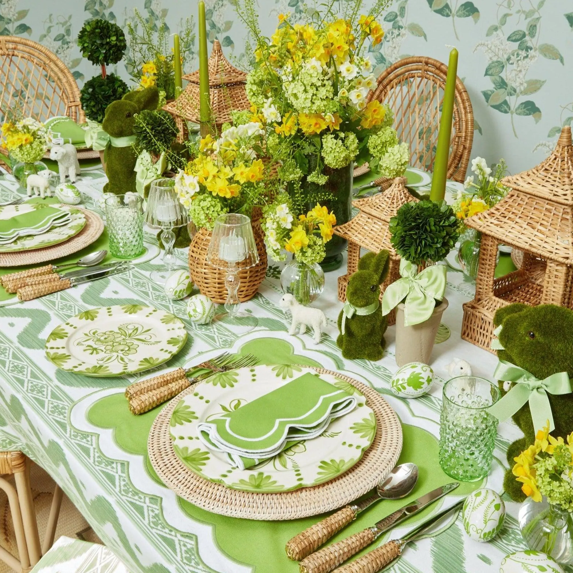 Serena Applique Green Placemats & Napkins (Set Of 4)|Mrs. Alice Best