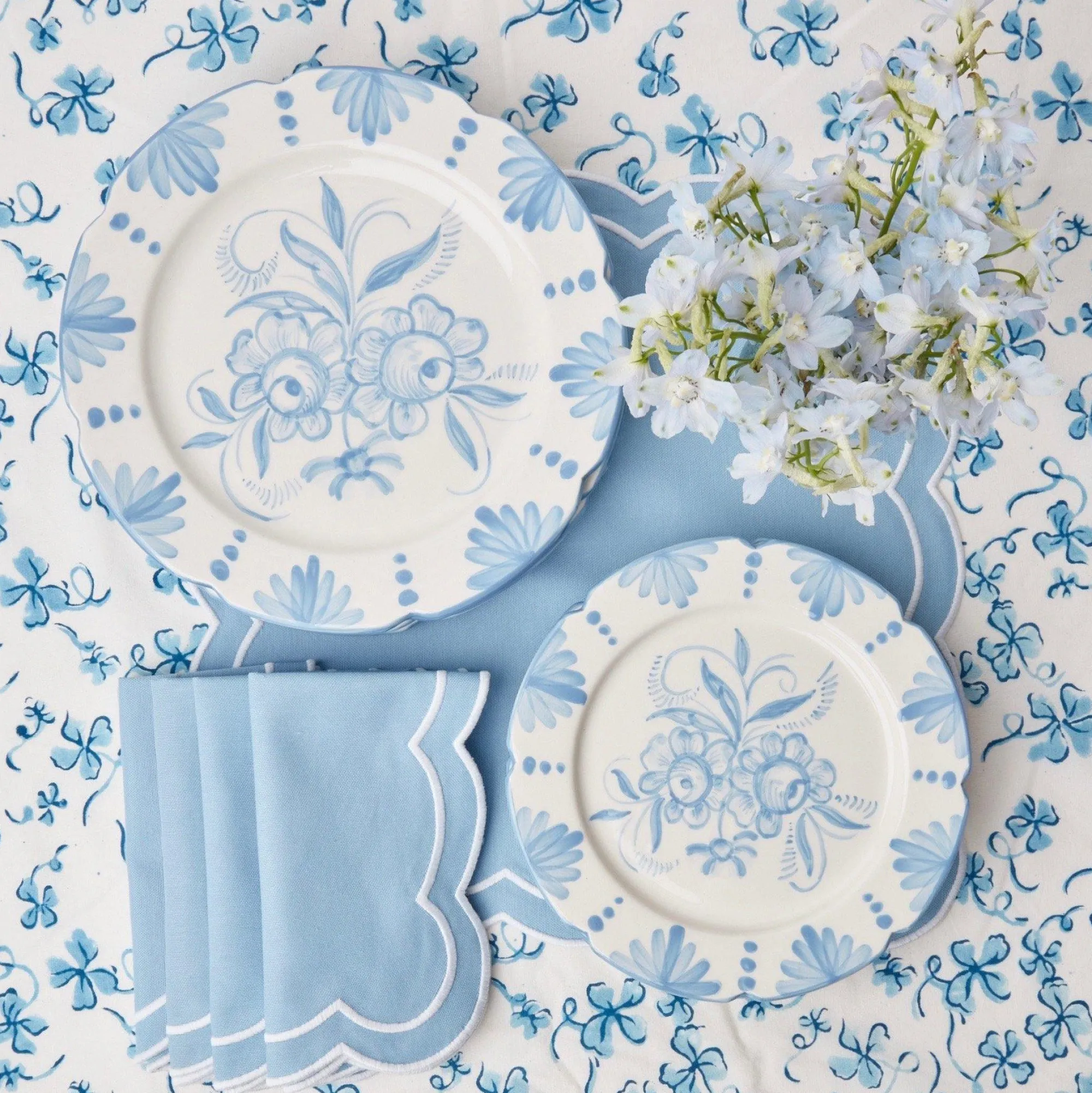 Seville Blue Gardenia Dinner Plate (Set Of 4)|Mrs. Alice